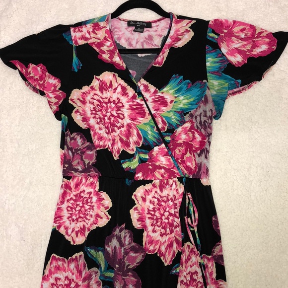 🌺Floral high-low dress!! 🌺 - Picture 2 of 3